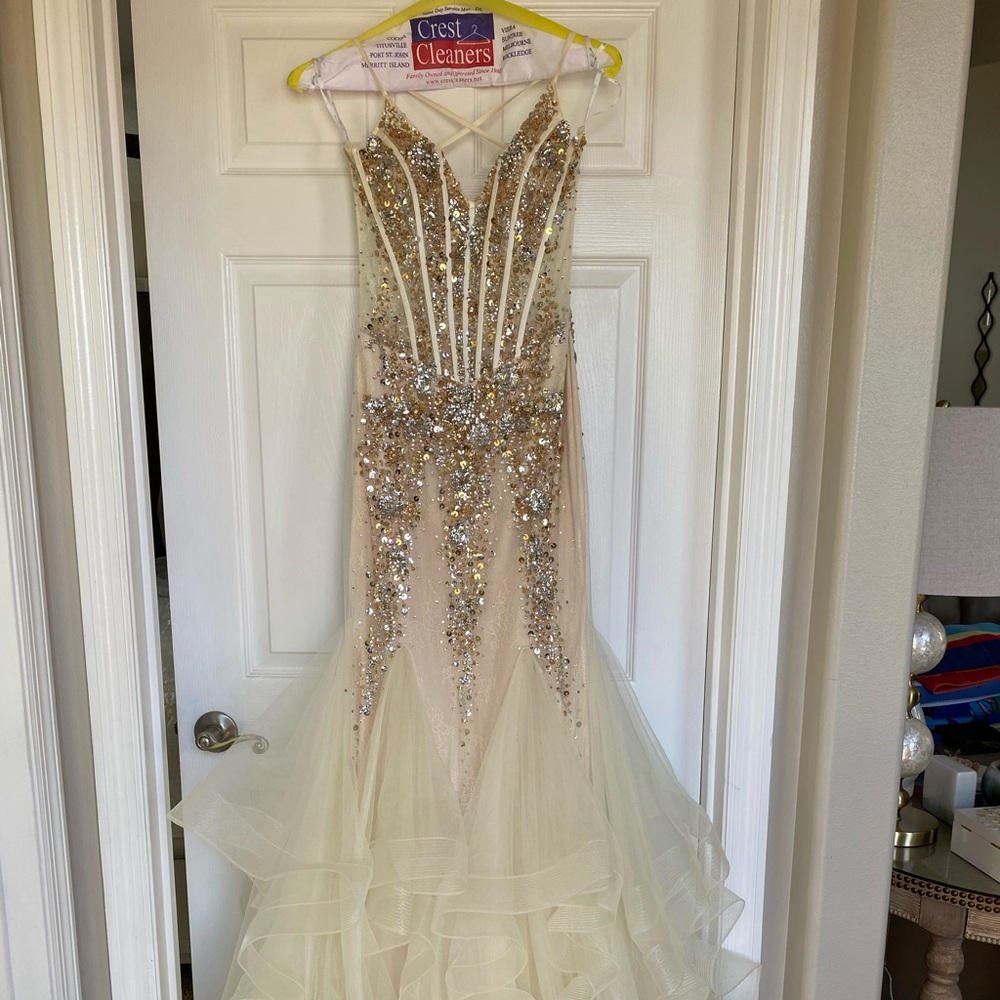 Prom/Formal/Homecoming/Wedding